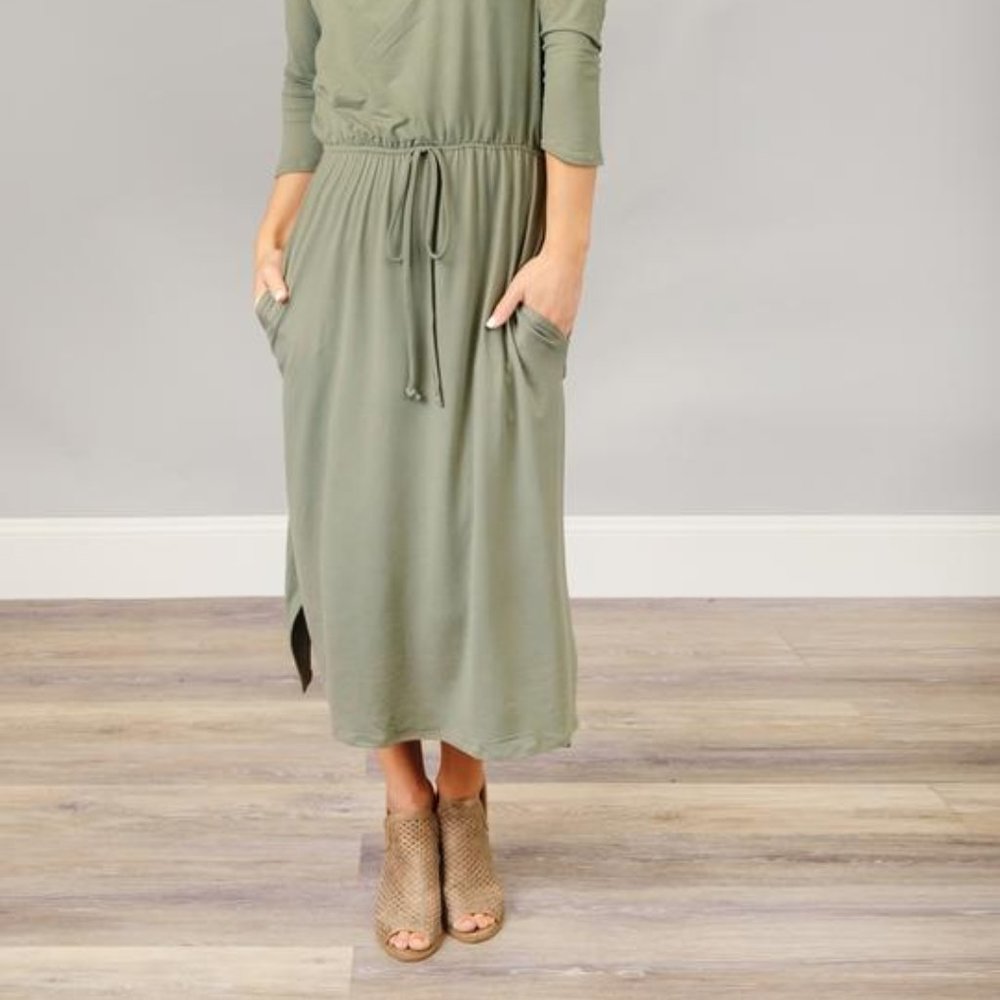 REBORN J Modest Midi Drawstring Dress Sage Green - Picture 4 of 4